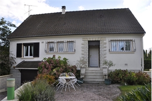 maison-villa à la vente -   02200  SOISSONS, surface 136 m2 vente maison-villa - APR741345